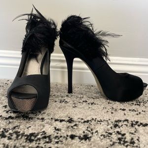 Enzo Angiolini / Black Satin / Black Feathers